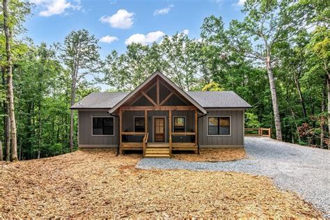 5 Oracle Ct, Ellijay, GA 30540 .